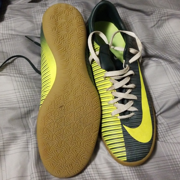 Nike Mercurial CR7 Indoor Soccer Shoes - Picture 4 of 4